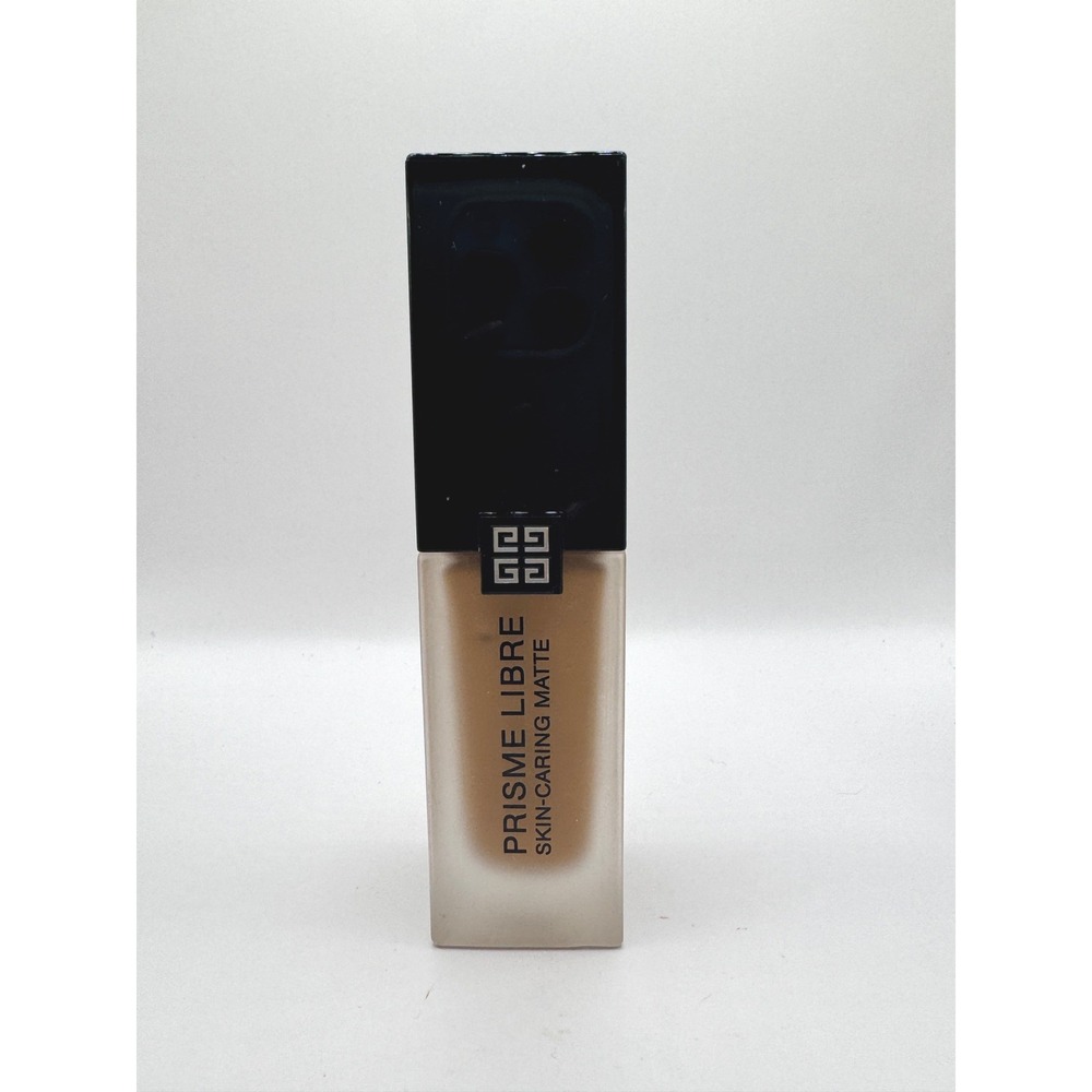 Givenchy Prisme Libre Matte Foundation 5-W355 NEW